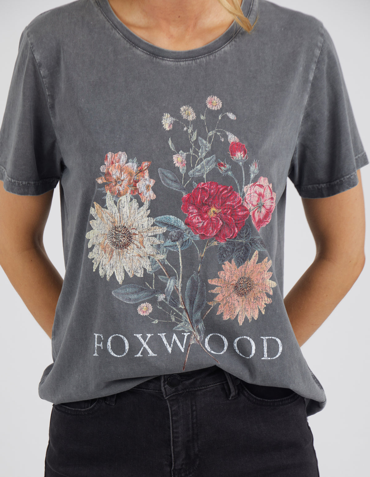 Bouquet Tee - Washed Black - Foxwood