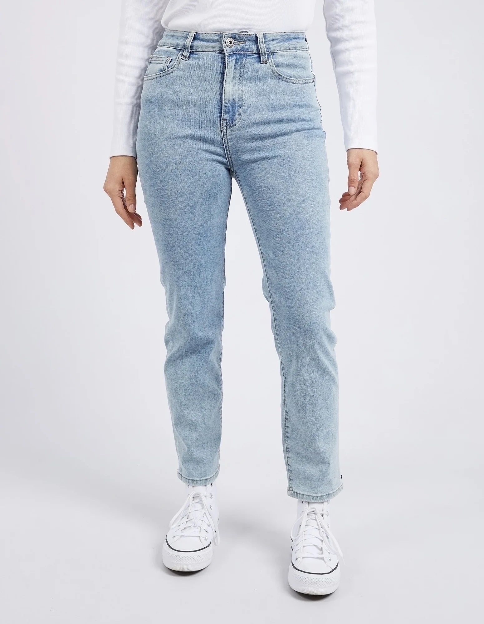 Ada Straight Leg Jean - Light Blue Wash - Elm Lifestyle