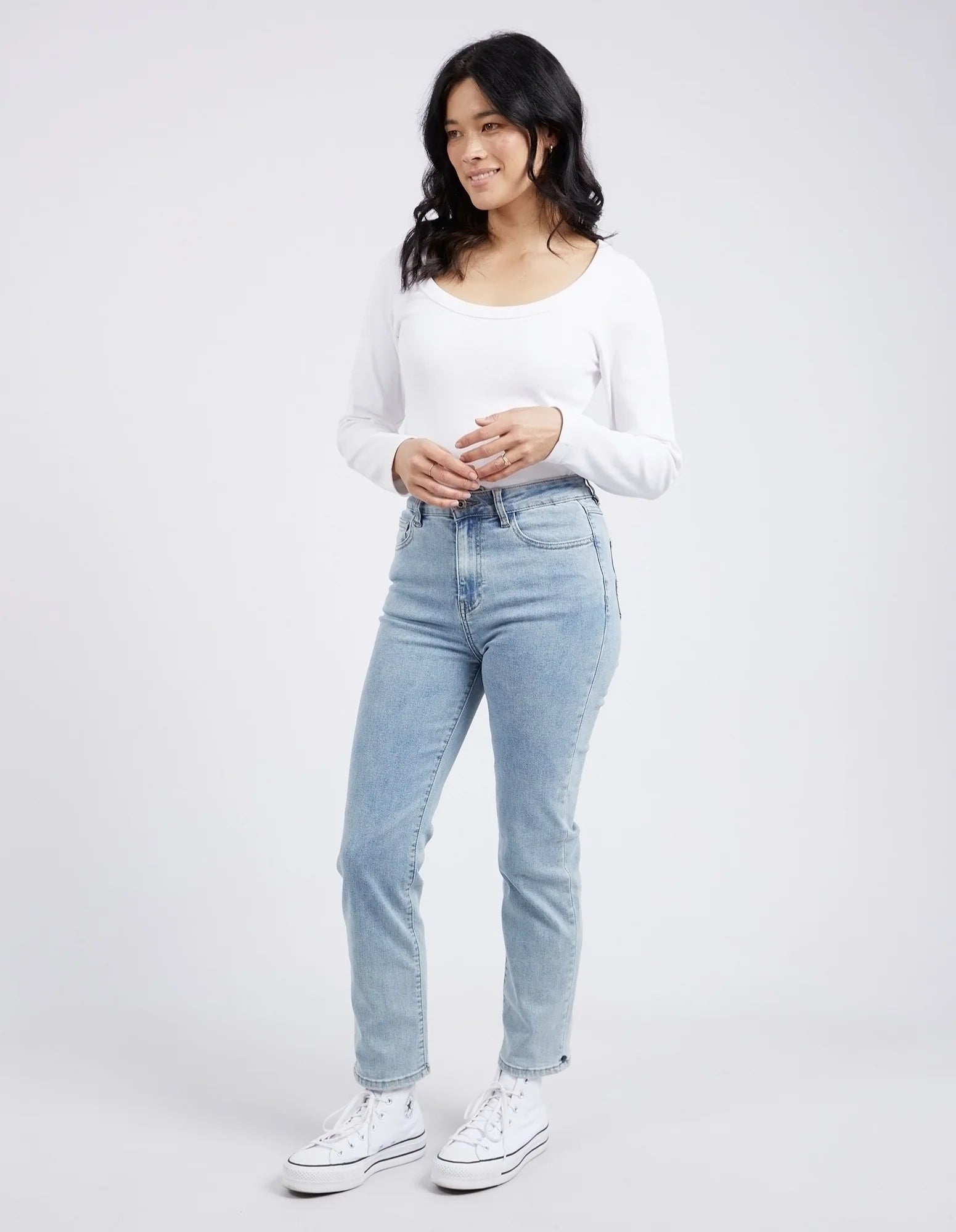 Ada Straight Leg Jean - Light Blue Wash - Elm Lifestyle