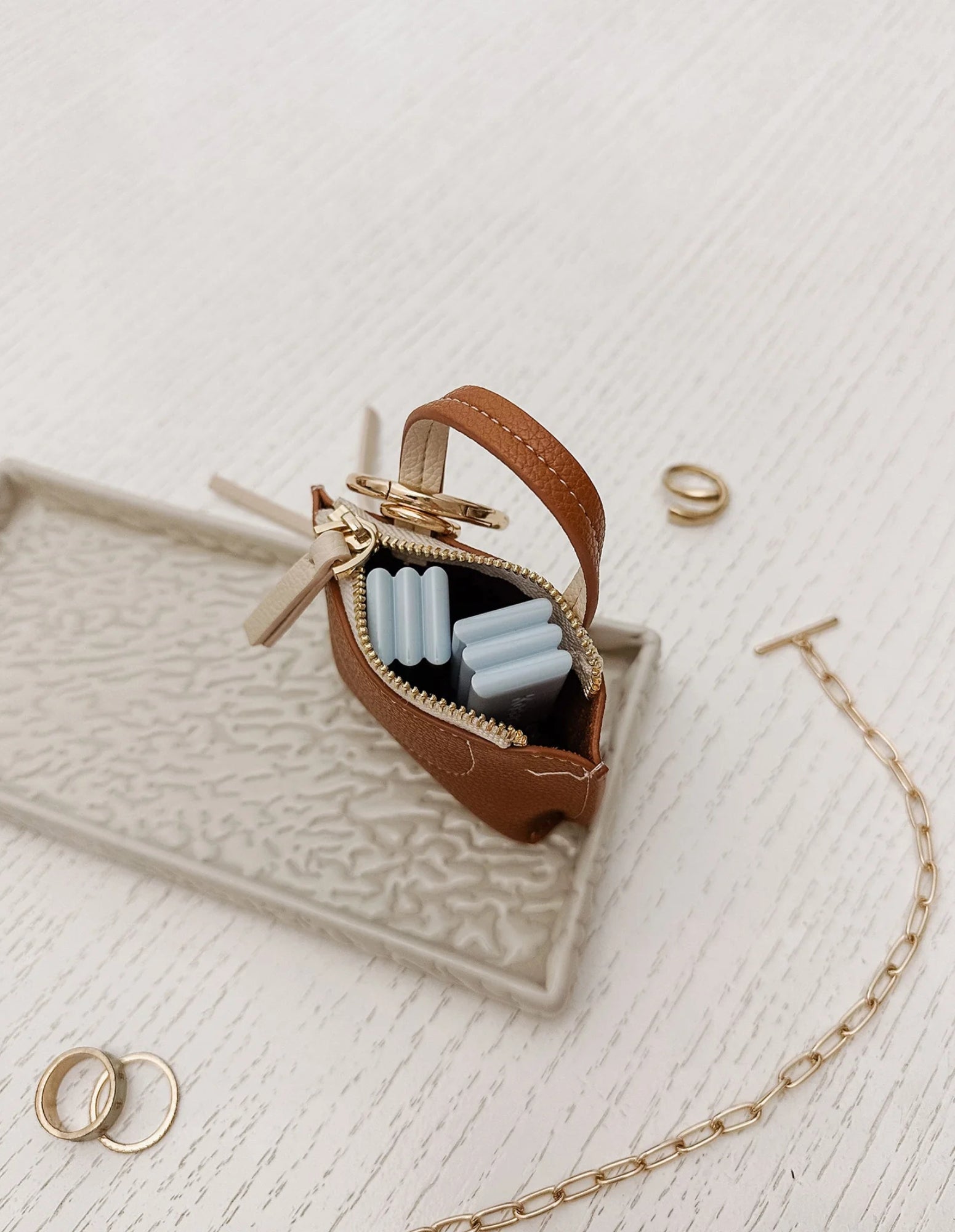 Gina Bag Charm - Tan - Louenhide