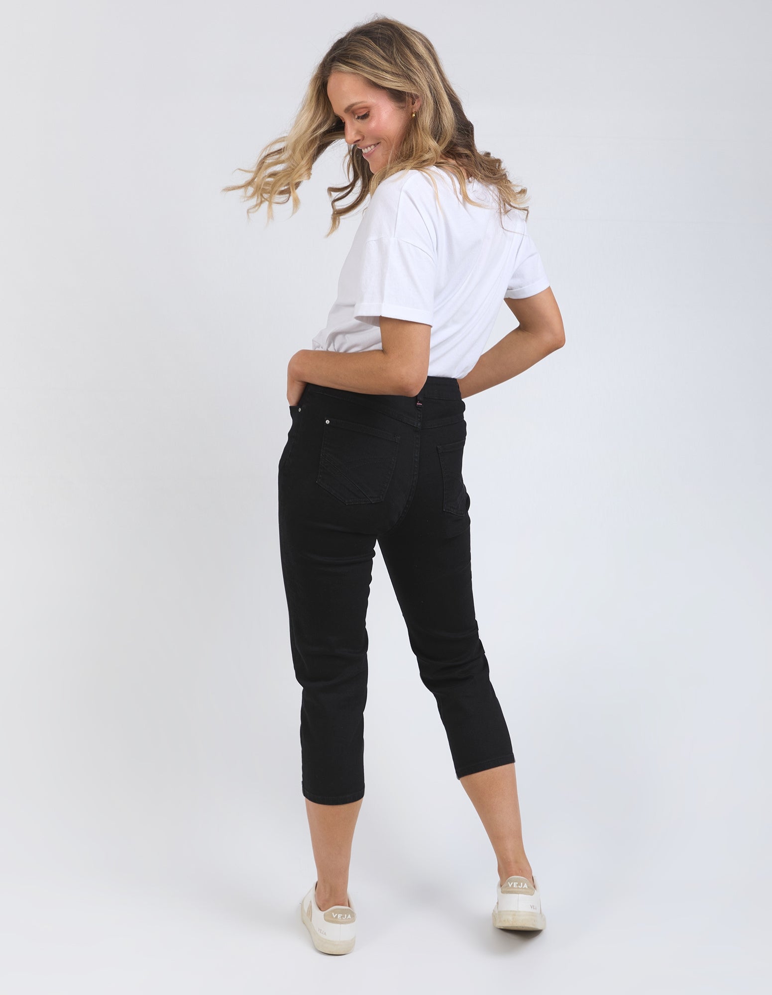 Mollie Capri Jeans - Elm Lifestyle