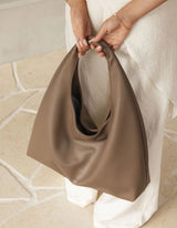 Monaco Shoulder Bag - Mocha Mousse - Louenhide