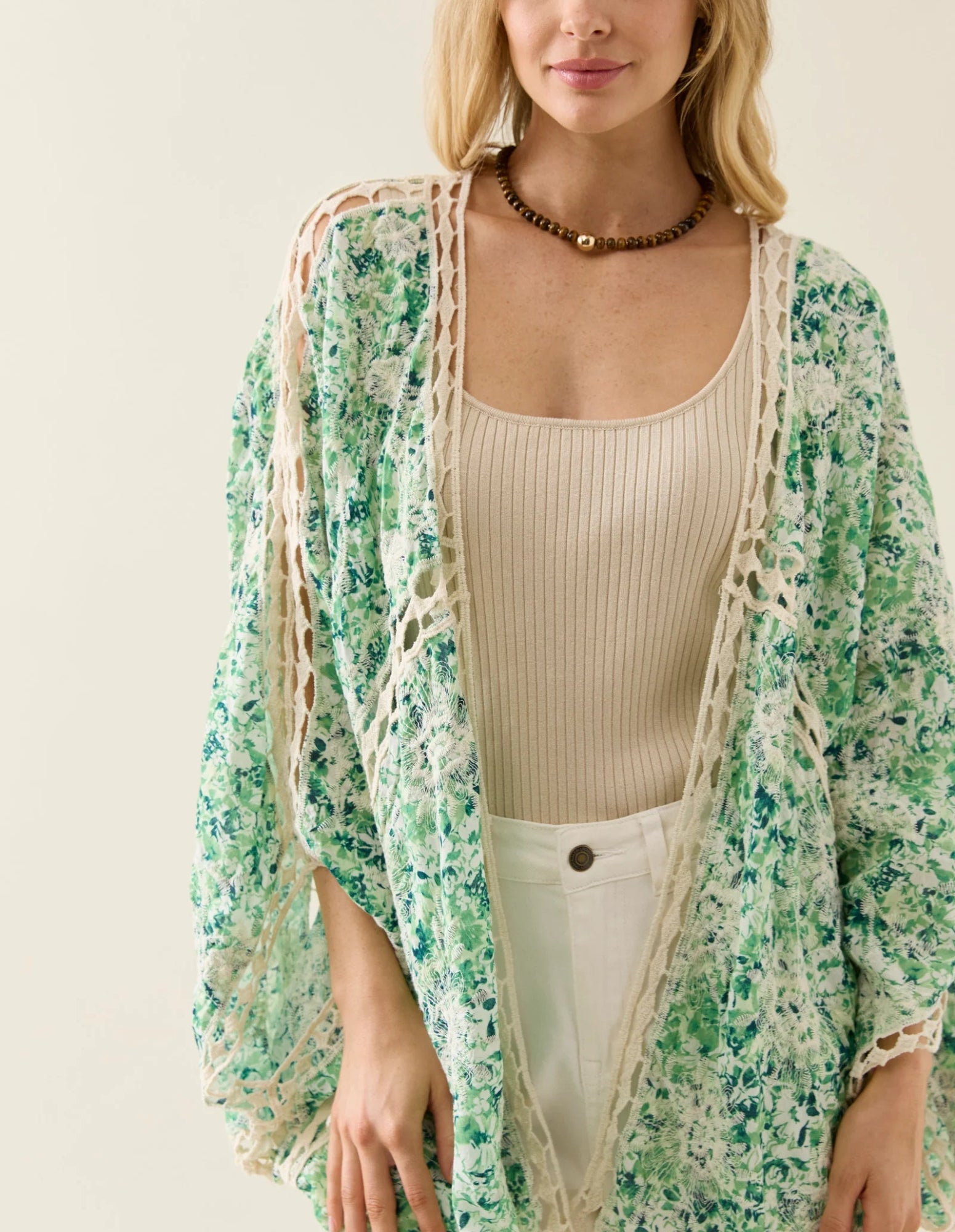 Oline Lace Cape - Jasmine - Isle of Mine