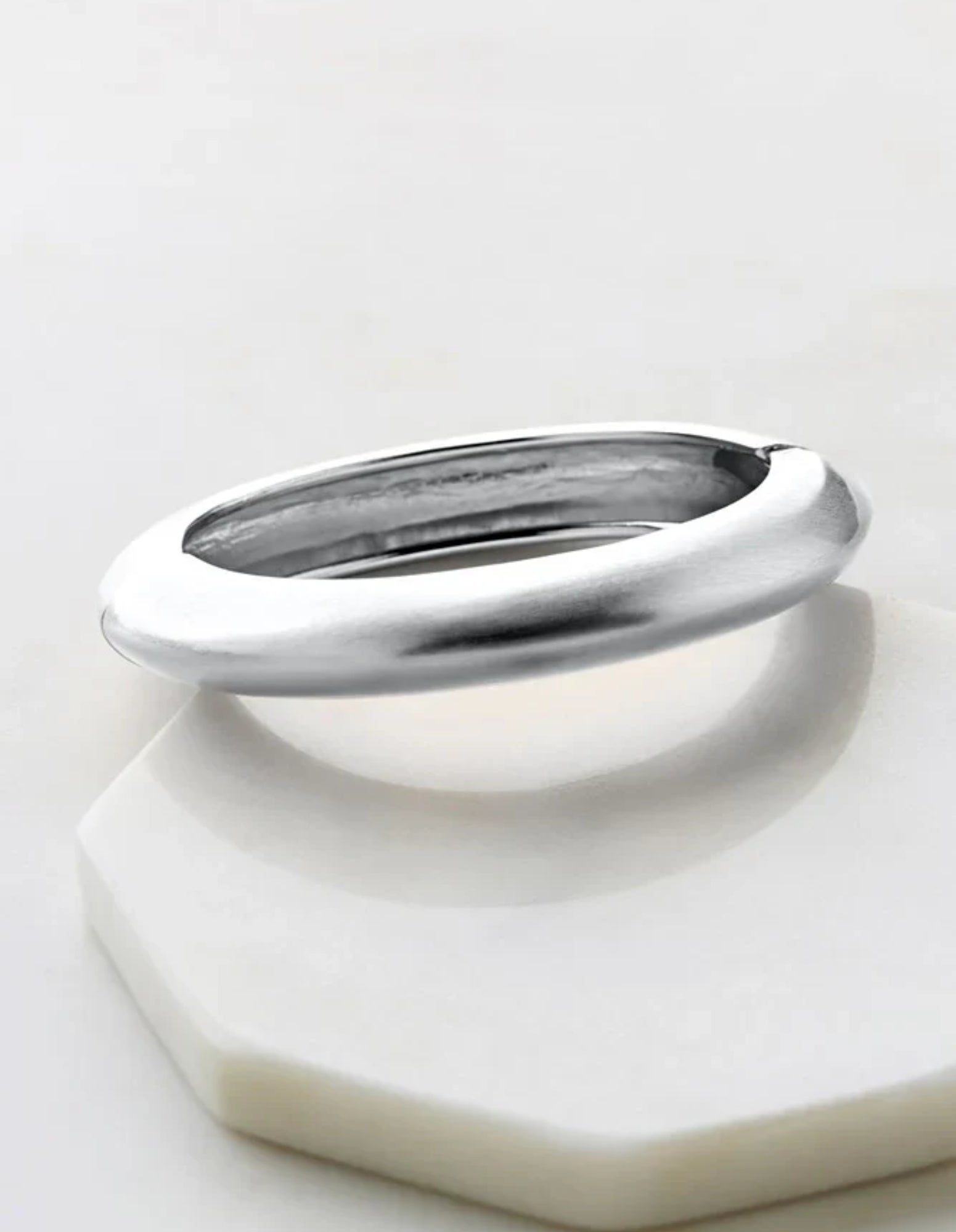 Olivia Brushed Bracelet - Silver- Zafino